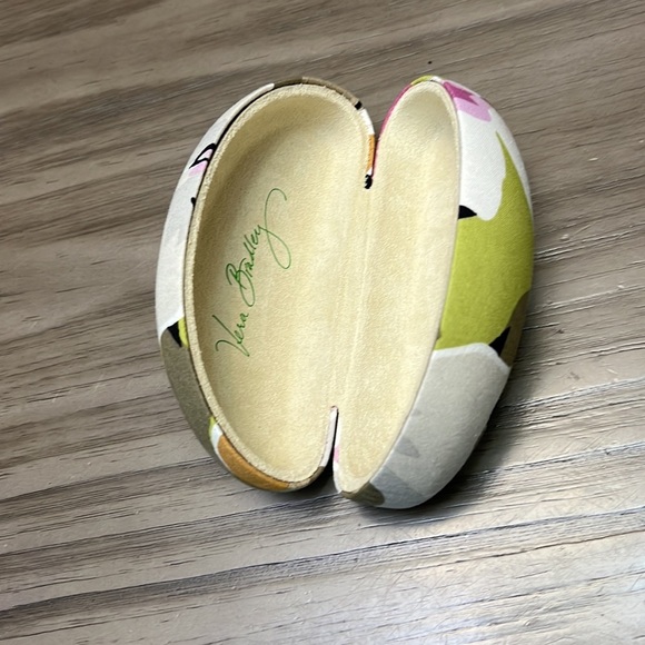 VERA BRADLEY GLASS CASE - Picture 10 of 14